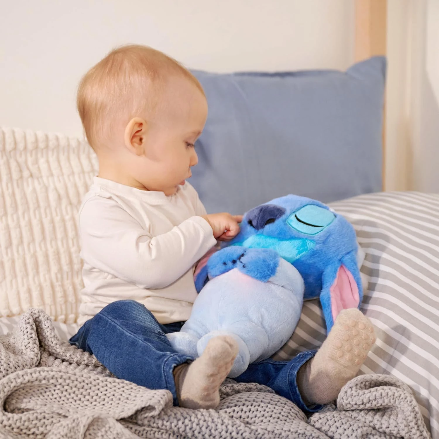 Peluche Stitch Endormi avec Sons Relaxants 31 cm – Image 4